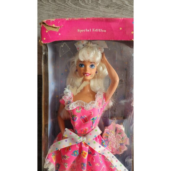 Vintage 1996 Birthday Surprise Barbie Doll Special Edition Mattel #16491 - Picture 2 of 8